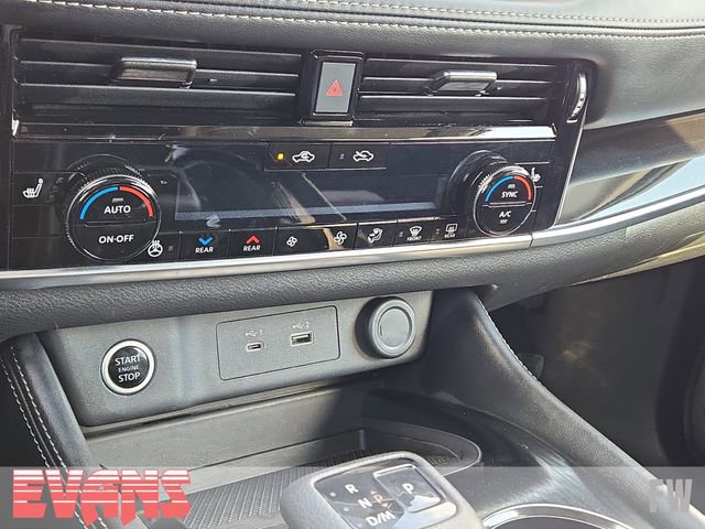 Used 2023 Nissan Rogue SL w/ SL Premium Package image 11