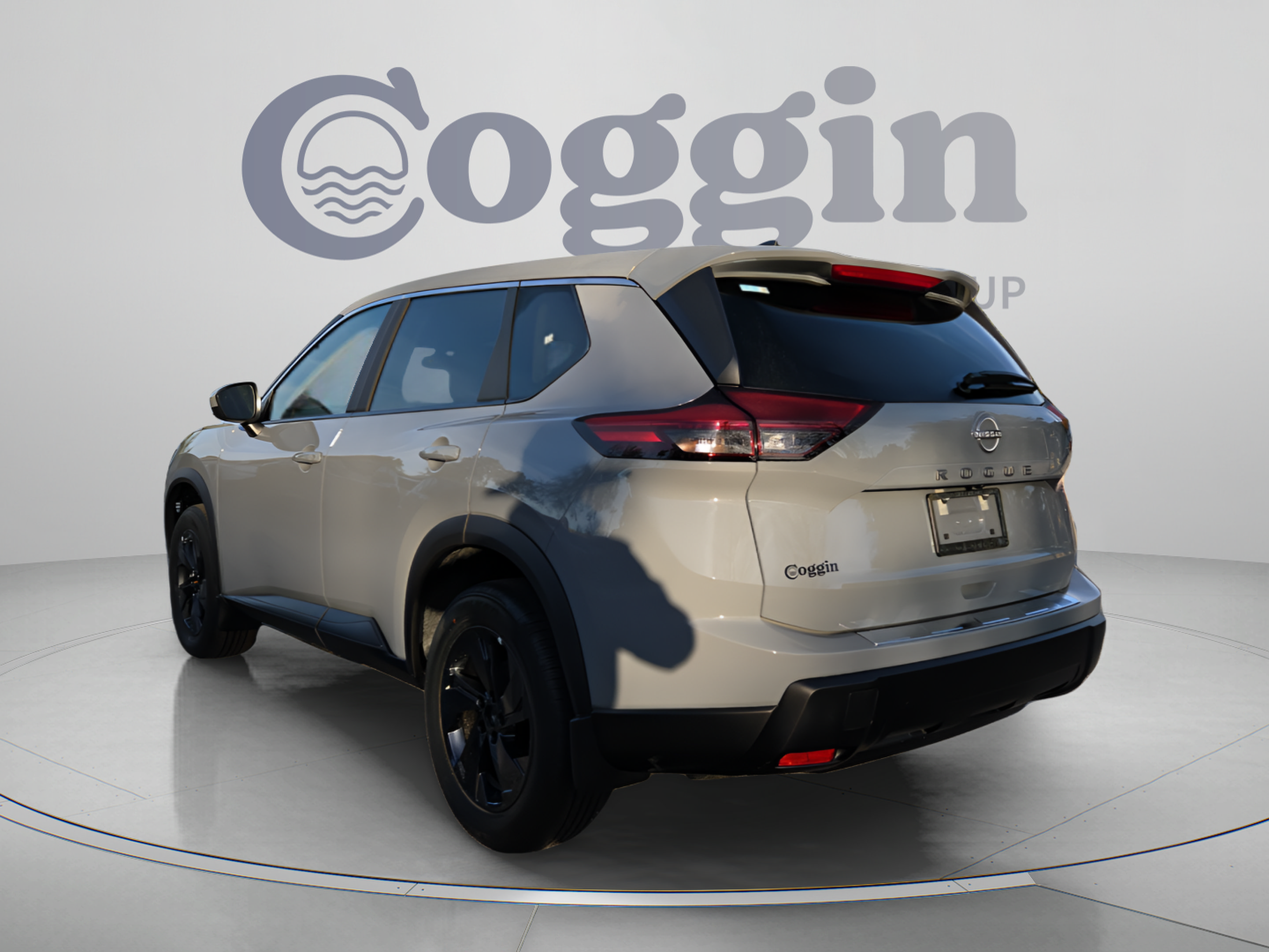 Used 2026 Nissan Rogue SV w/ Cold Weather Package FWD image 4