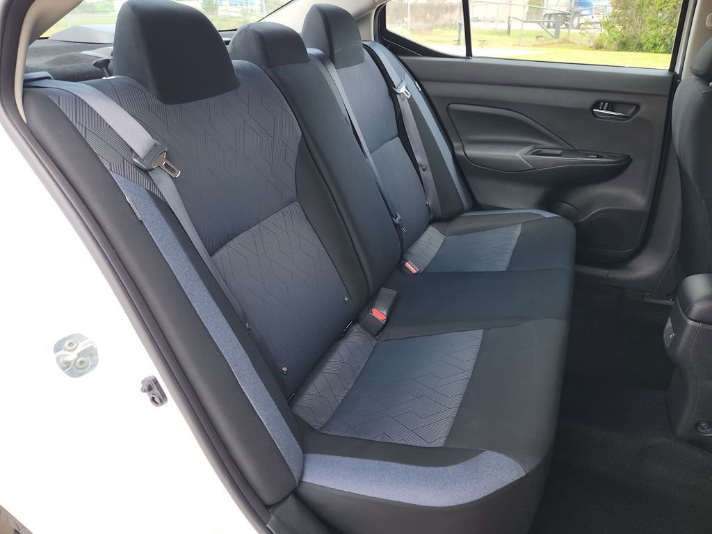 Used 2025 Nissan Versa SV image 14