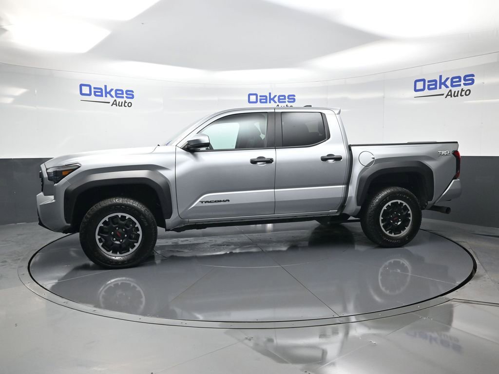 Used 2025 Toyota Tacoma TRD Off-Road image 5