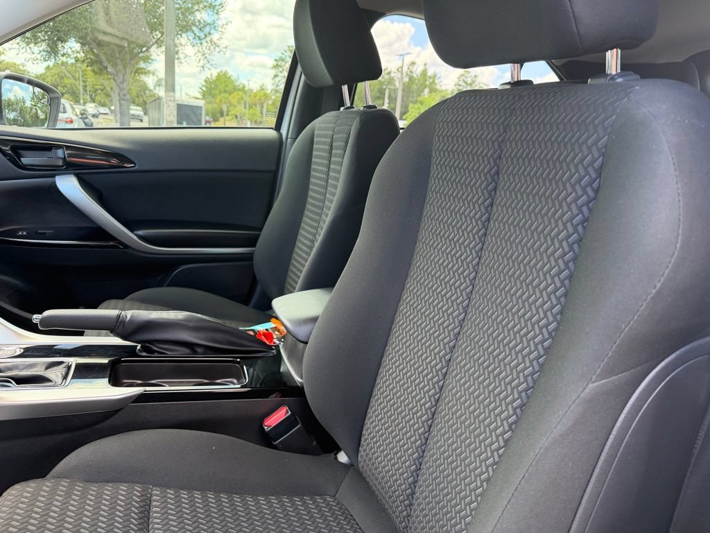 Used 2025 Mitsubishi Eclipse Cross LE AWD/4WD image 36