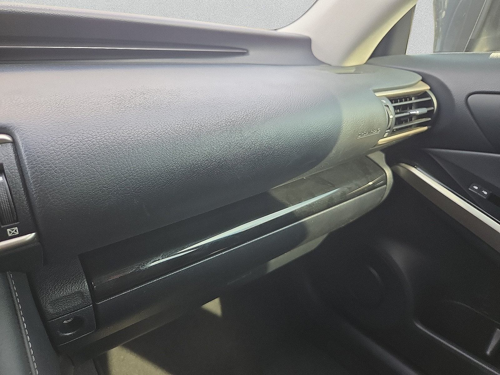 Used 2017 Lexus IS 200t RWD image 21