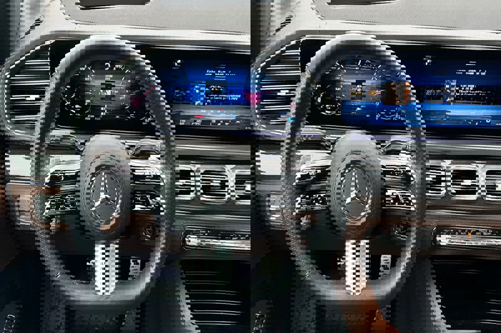 Certified 2025 Mercedes-Benz GLS 580 4MATIC image 13