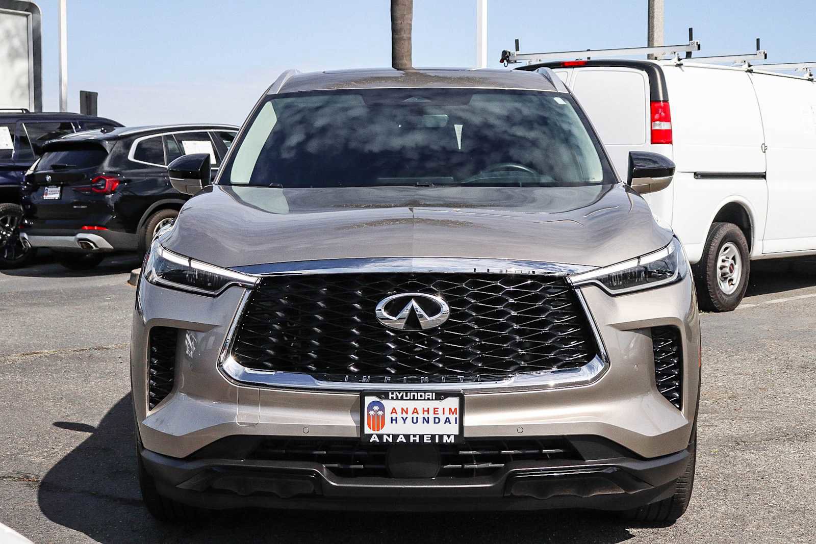 Used 2023 INFINITI QX60 Luxe w/ Cargo Package image 2