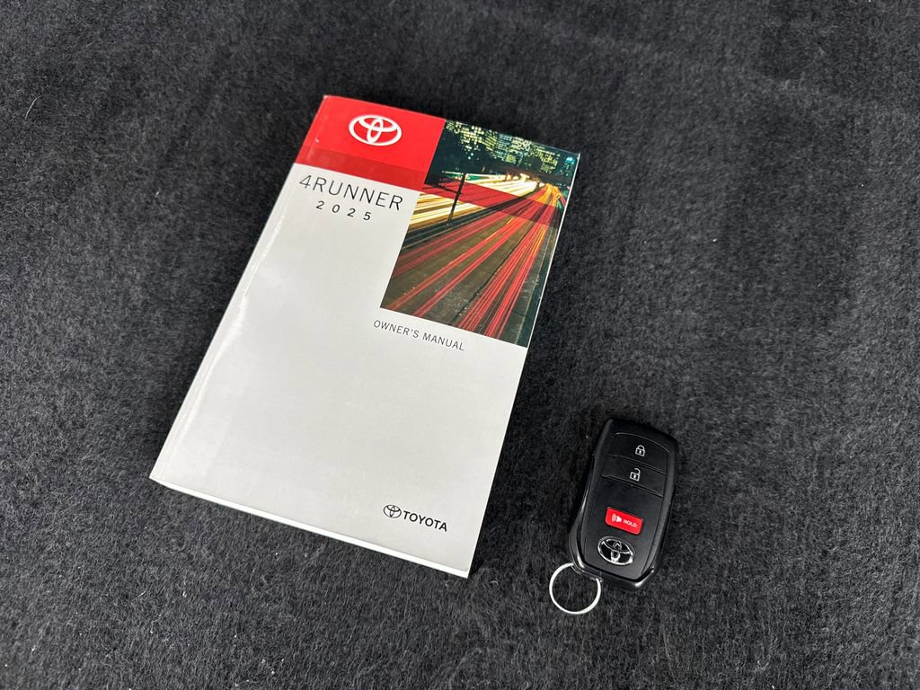 Used 2025 Toyota 4Runner SR5 AWD/4WD image 82