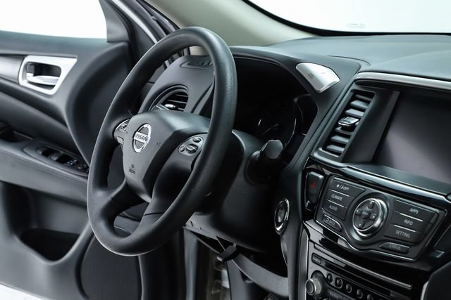 Used 2018 Nissan Pathfinder S FWD image 72