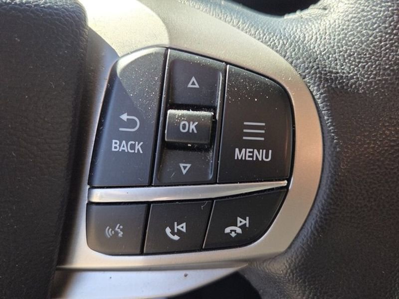 Used 2022 Ford Explorer XLT w/ Equipment Group 202A RWD image 24