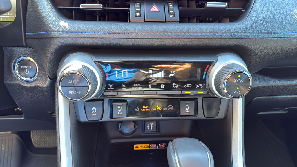 Used 2023 Toyota RAV4 XSE AWD/4WD image 28