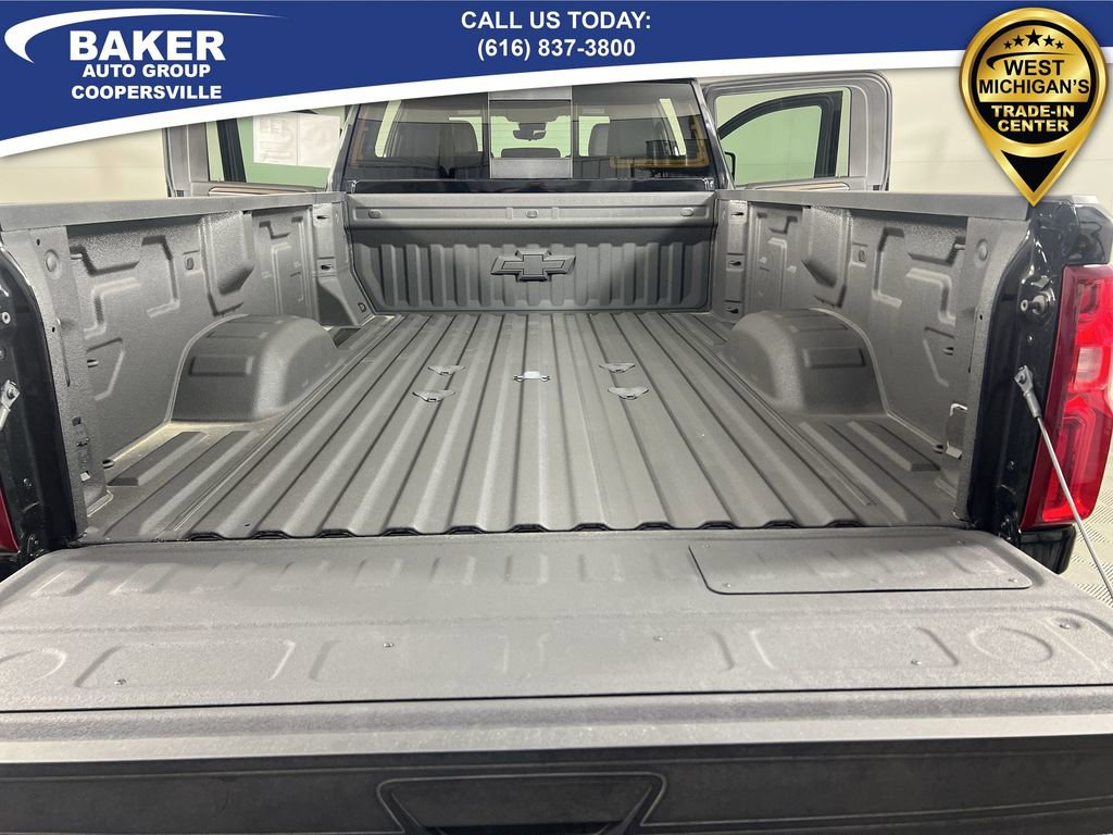 Used 2025 Chevrolet Silverado 3500 High Country w/ Technology Package image 25