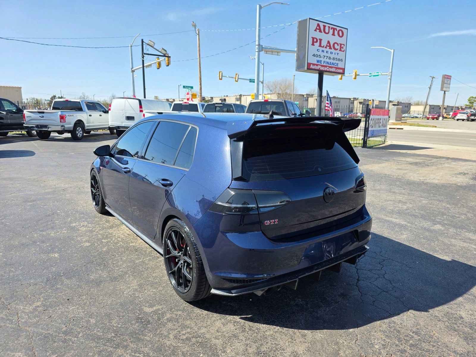 Used 2017 Volkswagen GTI S image 5