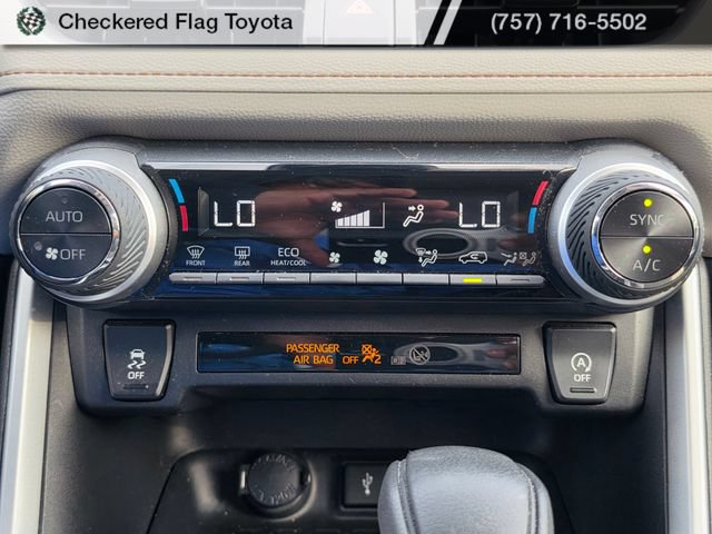 Used 2021 Toyota RAV4 XLE w/ Convenience Package AWD/4WD image 18