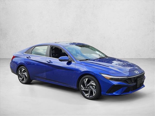 Used 2024 Hyundai Elantra Limited image 3