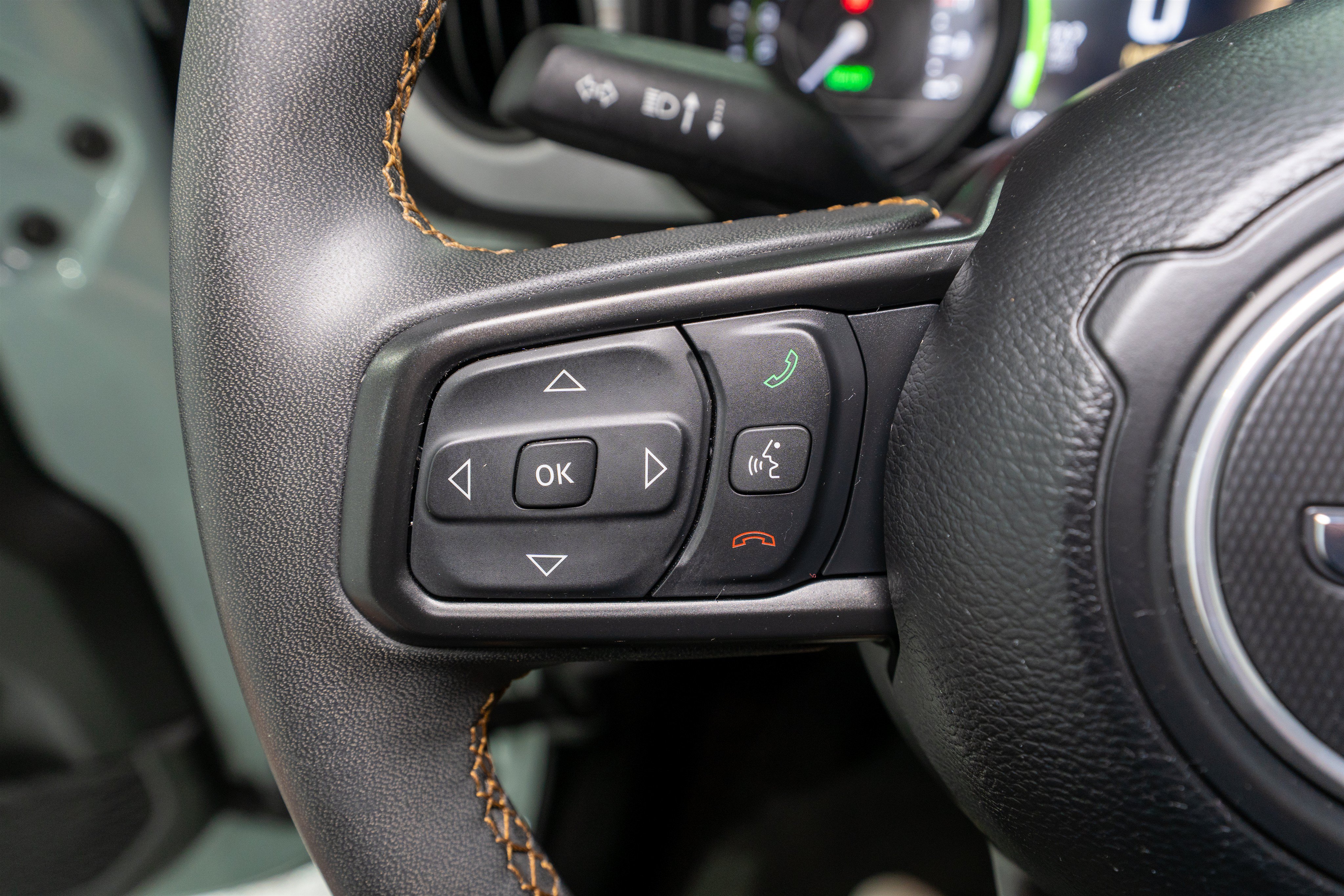 Used 2024 Jeep Wrangler Unlimited w/ Convenience Group AWD/4WD image 26