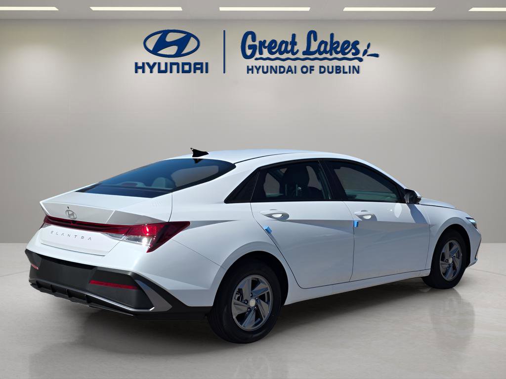 New 2026 Hyundai Elantra SE image 6