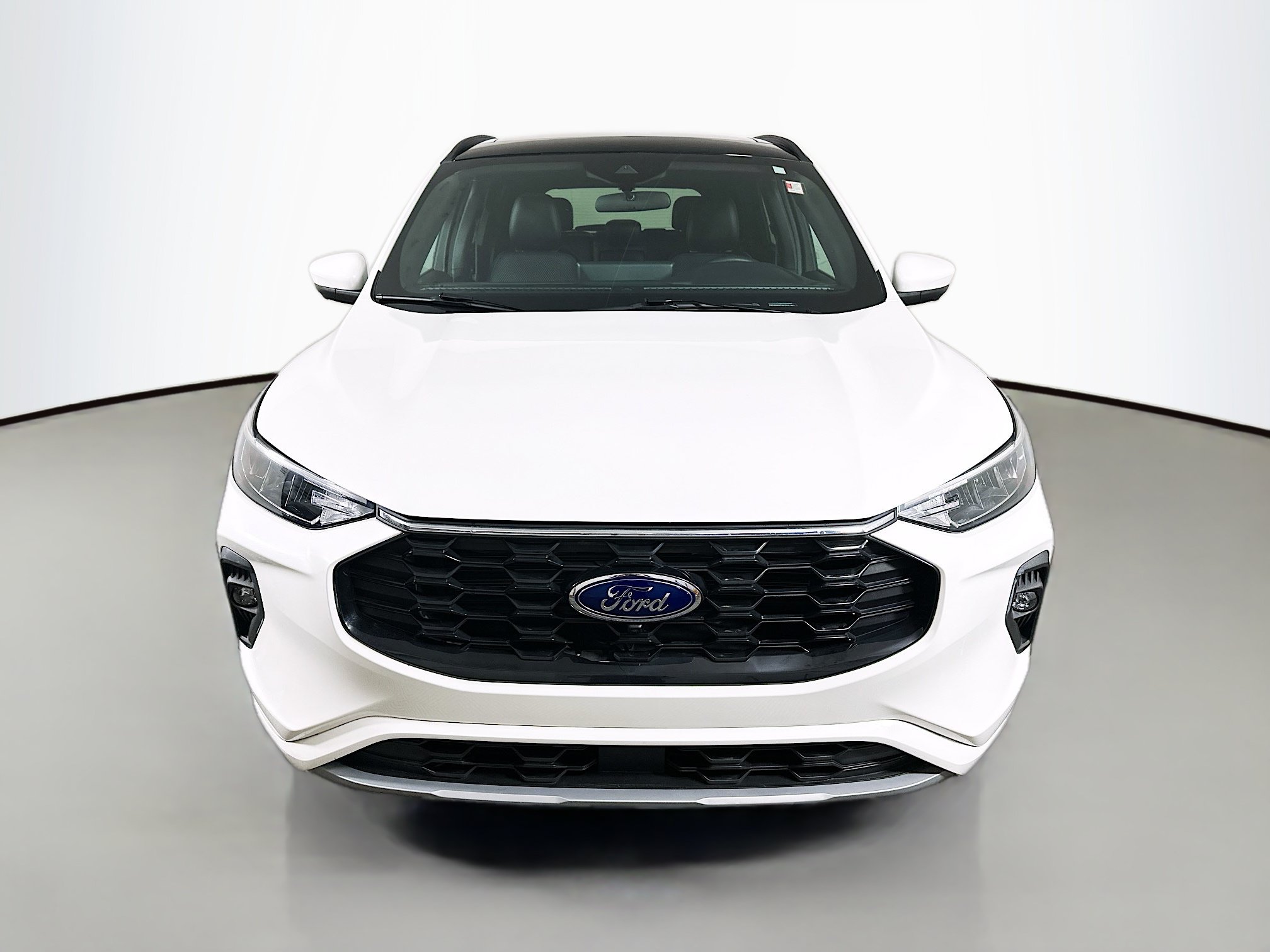 Used 2023 Ford Escape ST-Line Select w/ Tech Pack #2 AWD/4WD image 2