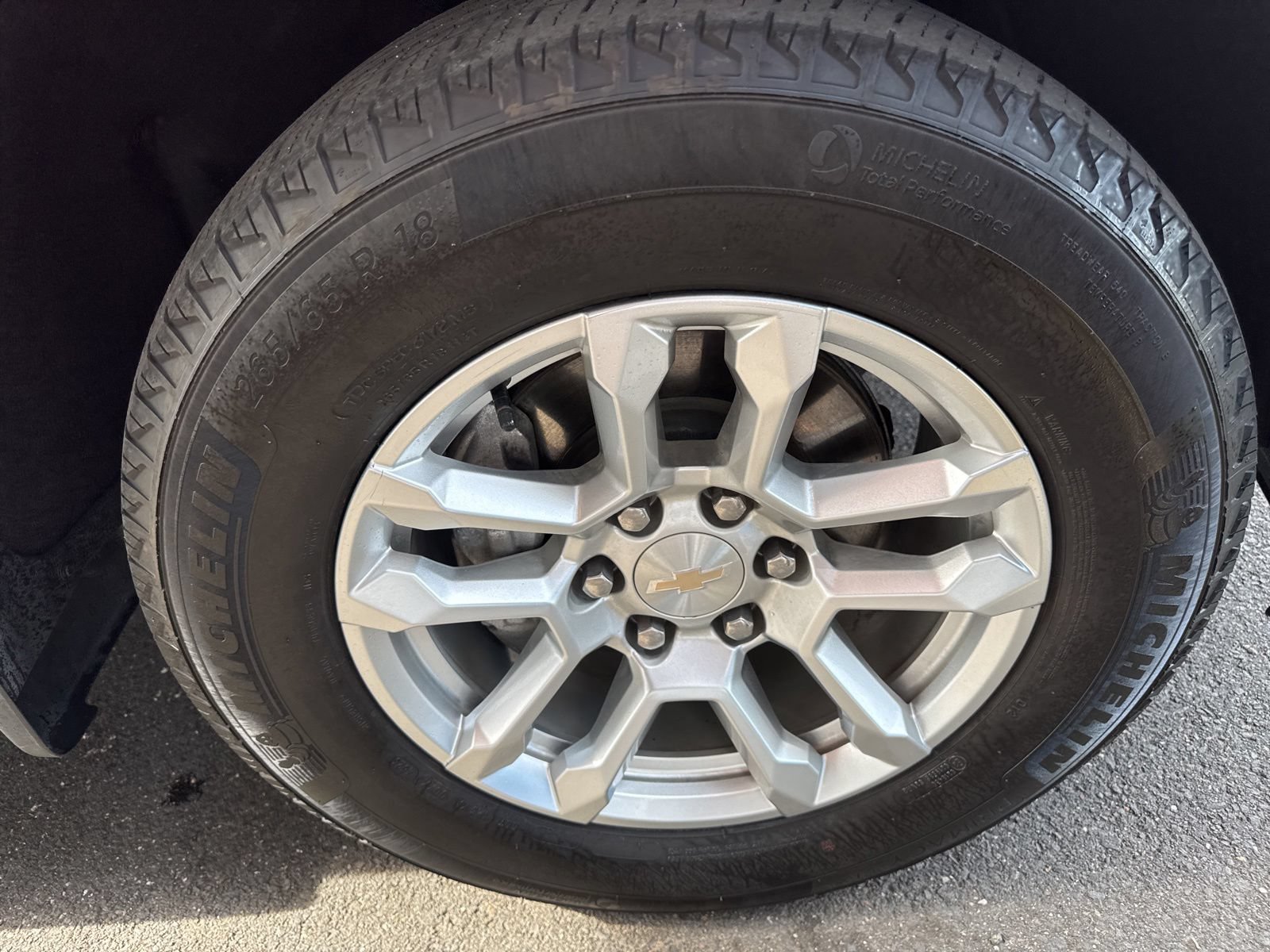 Used 2024 Chevrolet Silverado 1500 LT AWD/4WD image 12