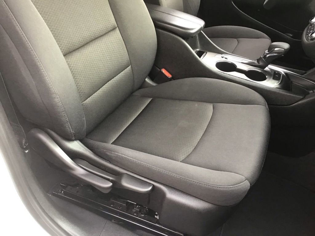 Used 2023 Chevrolet Malibu LT FWD image 12