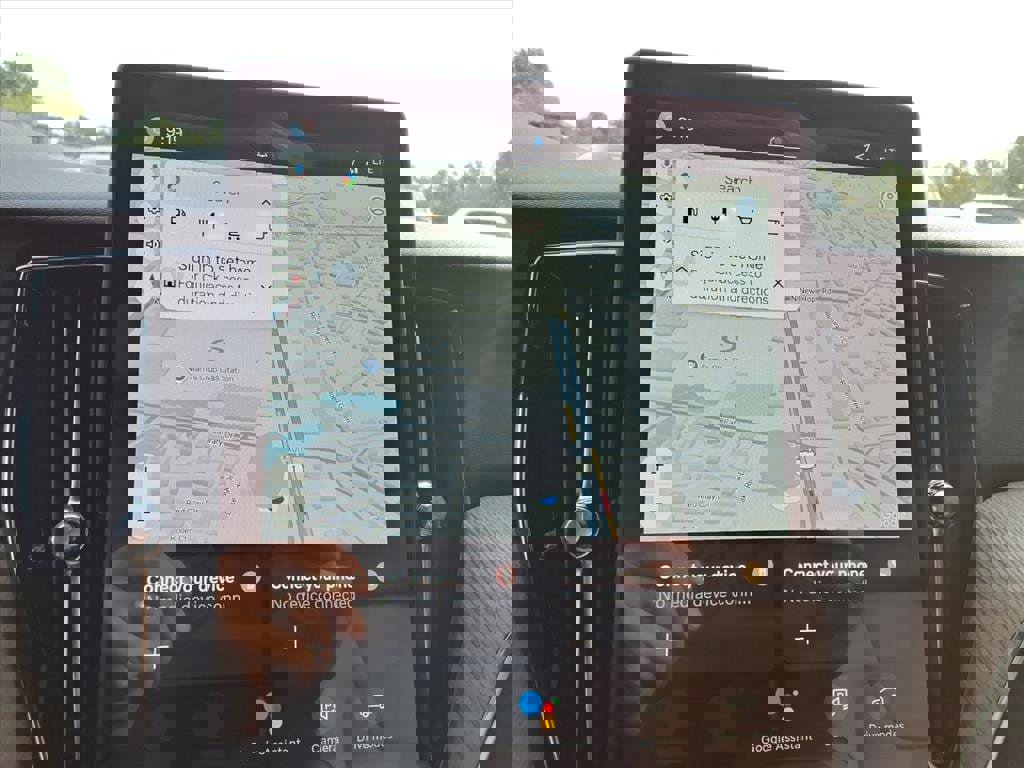 New 2026 Volvo XC60 B5 Plus w/ Protection Package Premier image 16