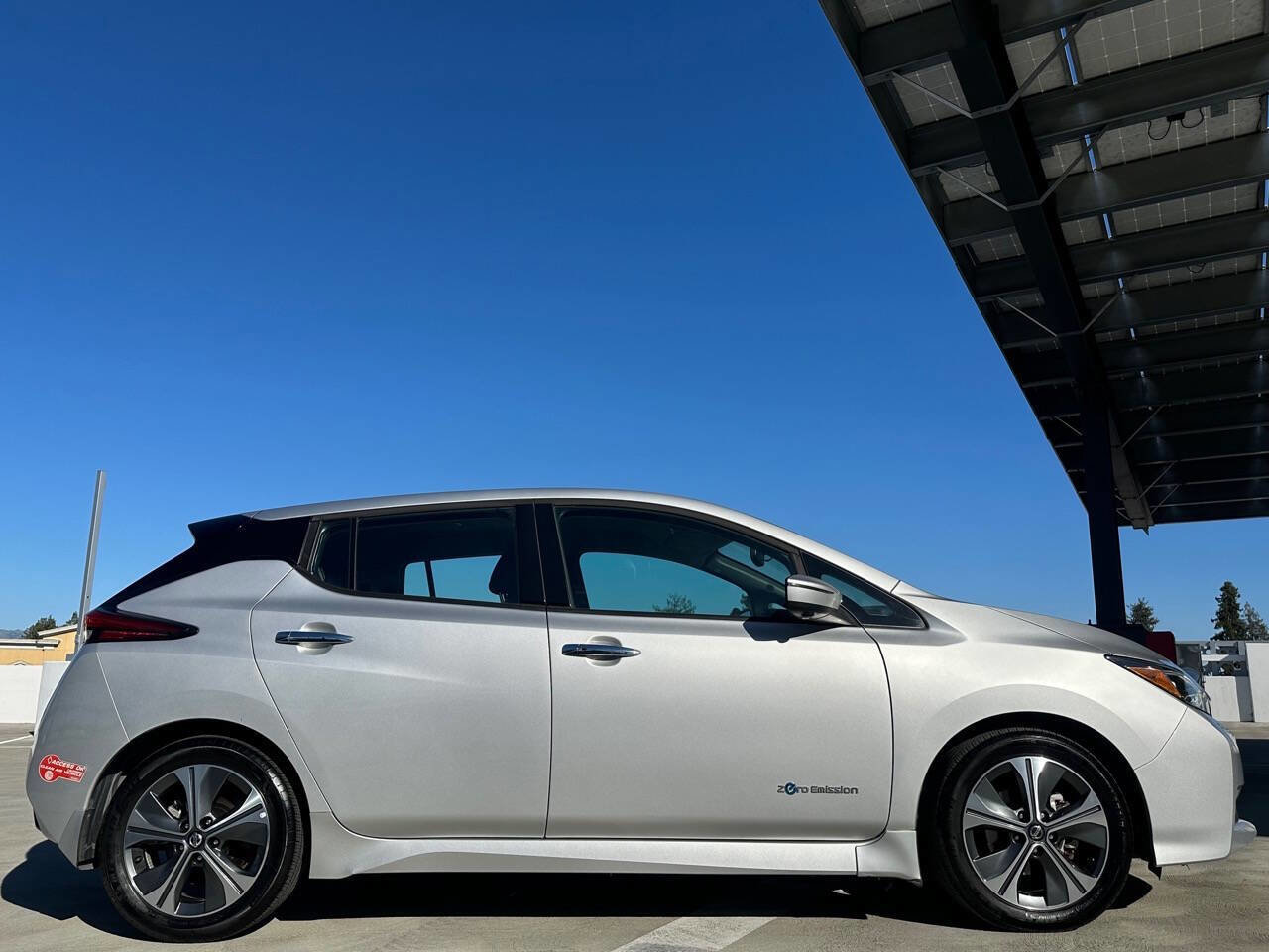 Used 2018 Nissan Leaf SL w/ Protection Package image 8