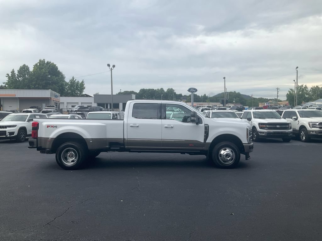 New 2026 Ford F350 King Ranch w/ FX4 Off-Road Package AWD/4WD image 4