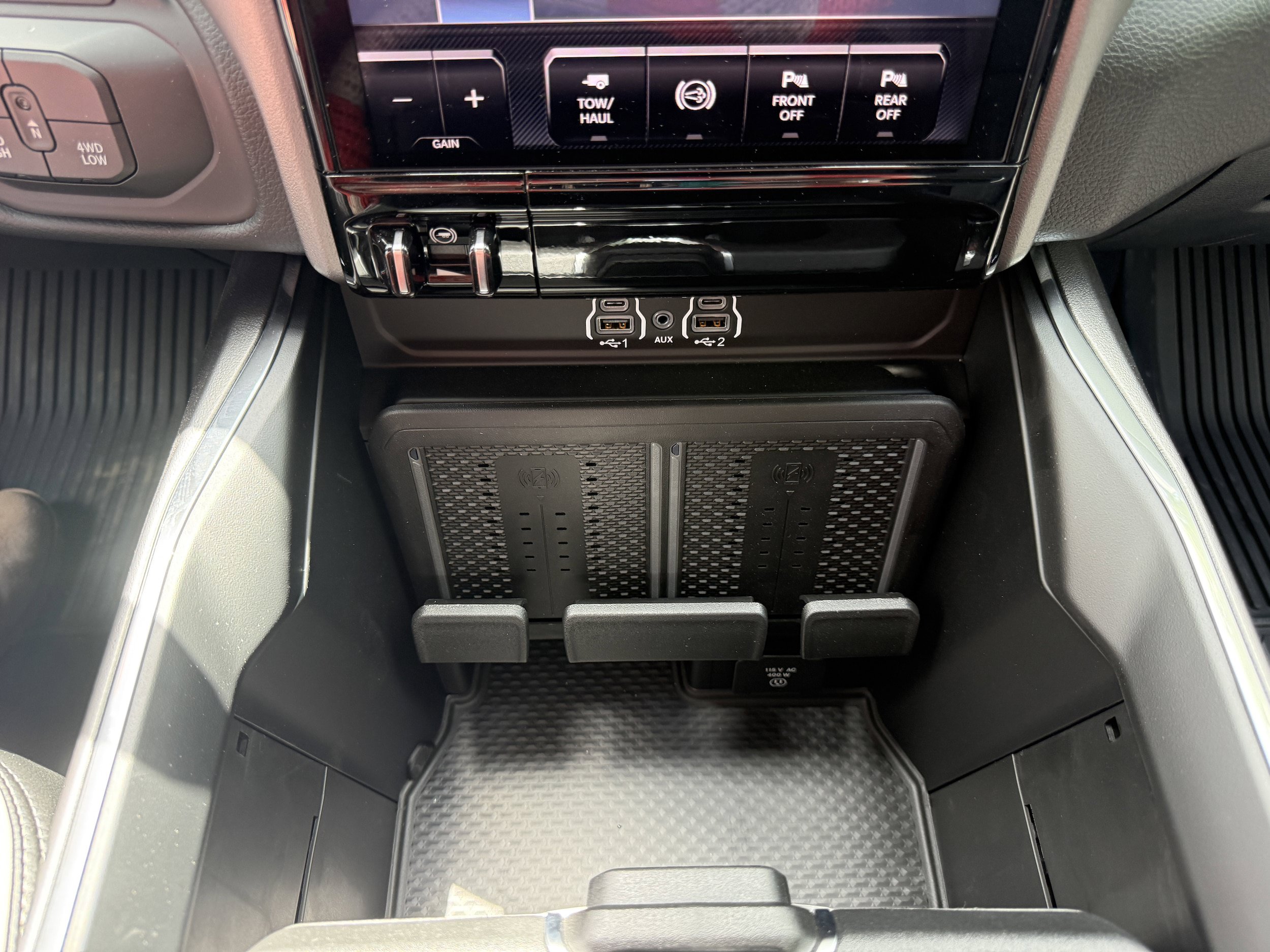 New 2026 RAM 2500 Laramie AWD/4WD image 13