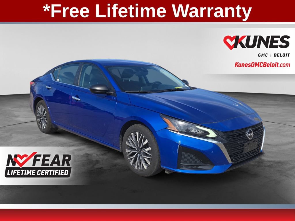 Used 2025 Nissan Altima 2.5 SV