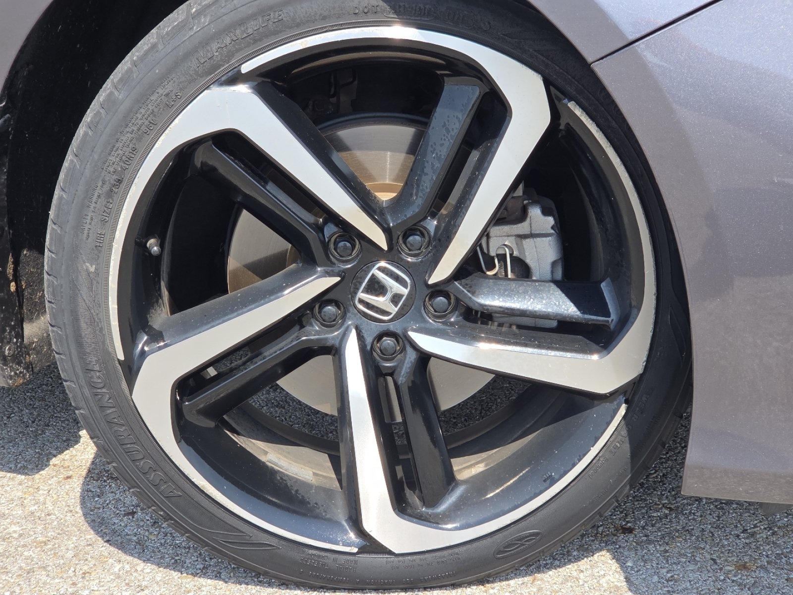 Used 2018 Honda Accord Sport image 8
