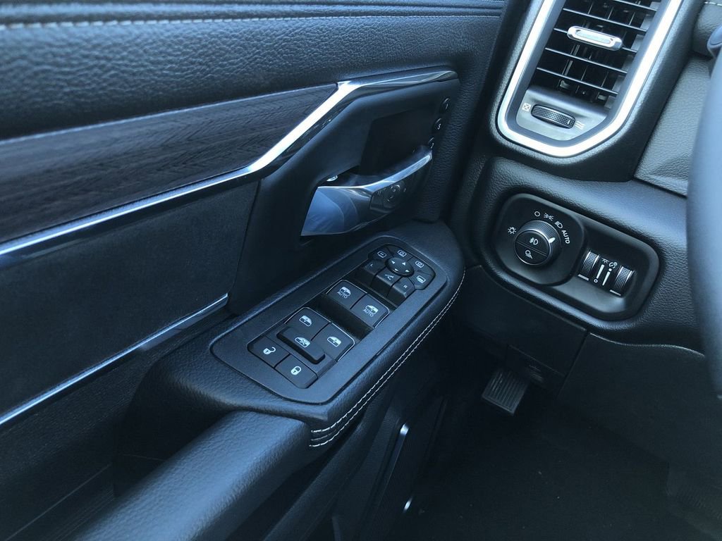 New 2026 RAM 2500 Laramie w/ Night Edition AWD/4WD image 20