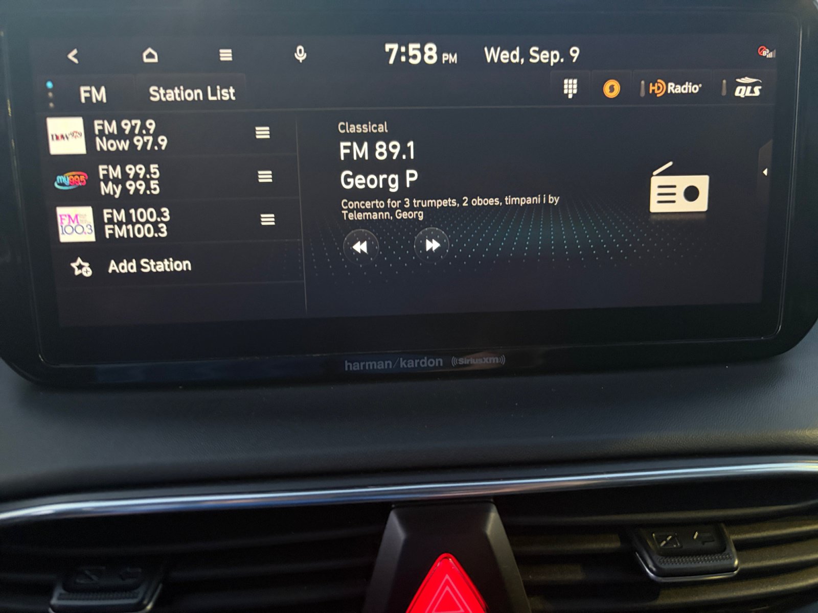 Used 2023 Hyundai Santa Fe Limited AWD/4WD image 18