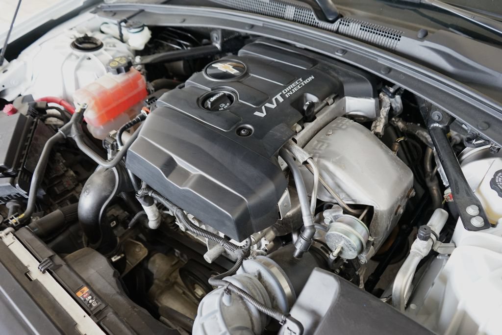 Used 2023 Chevrolet Camaro LT RWD image 46