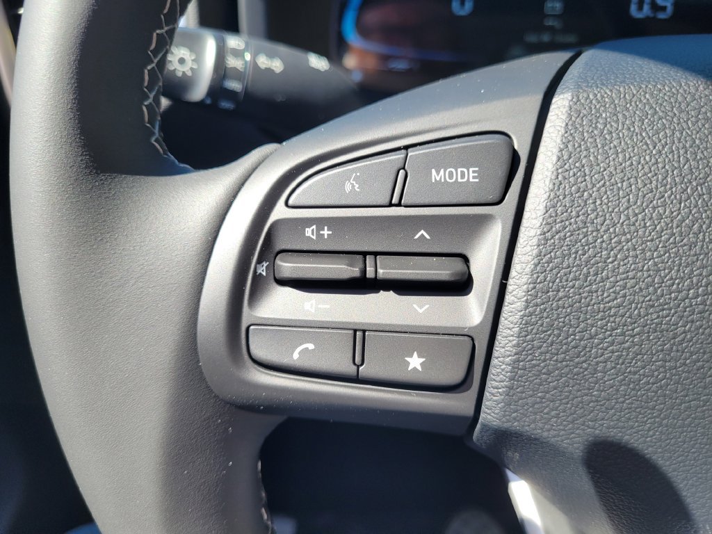 New 2026 Hyundai Venue SEL FWD image 18