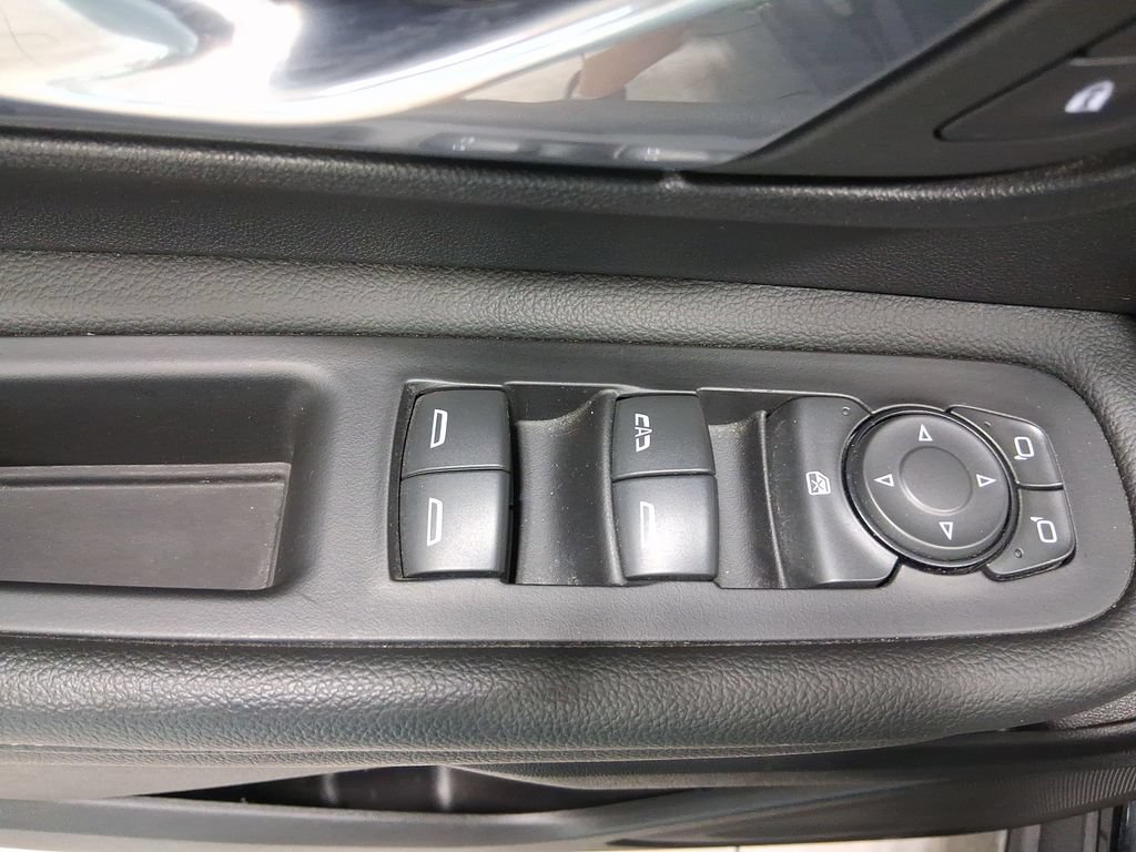 Used 2024 GMC Terrain SLE w/ Driver Convenience Package AWD/4WD image 14