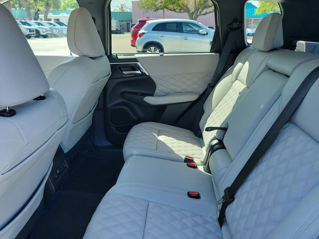 Used 2024 Mitsubishi Outlander SEL image 15