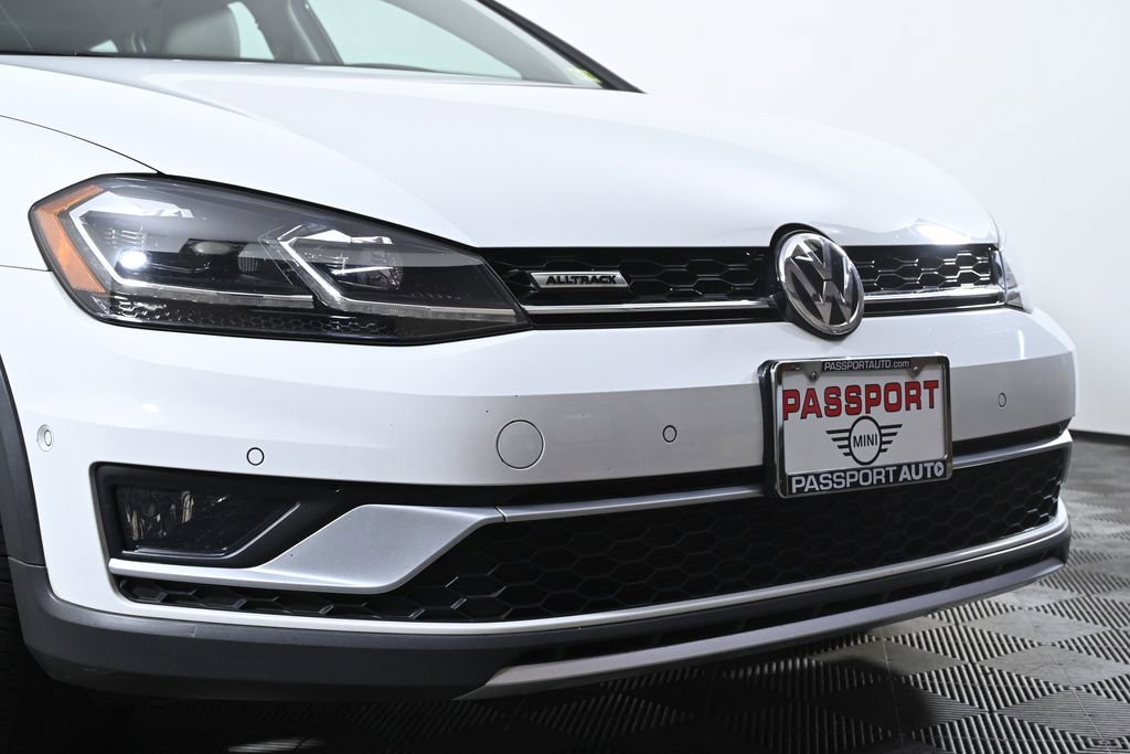 Used 2019 Volkswagen Golf Alltrack SE image 5