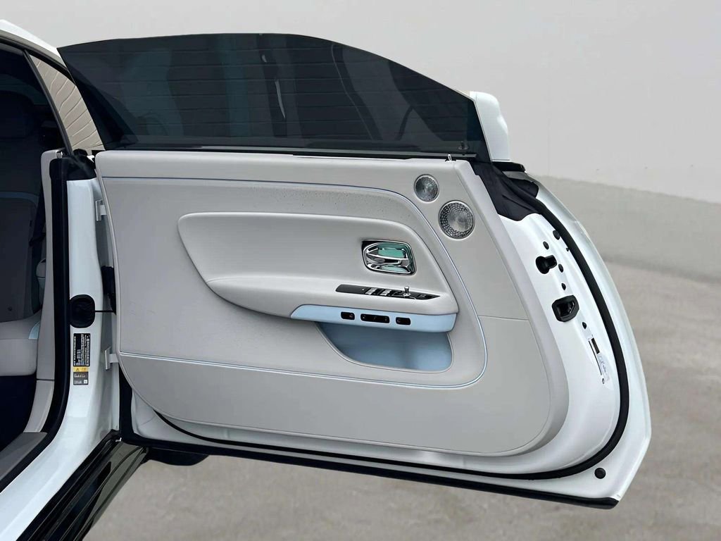 Used 2024 Rolls-Royce Spectre w/ Spectre Launch Package image 22