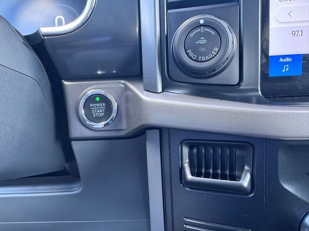 Used 2024 Ford F150 Lightning XLT AWD/4WD image 31