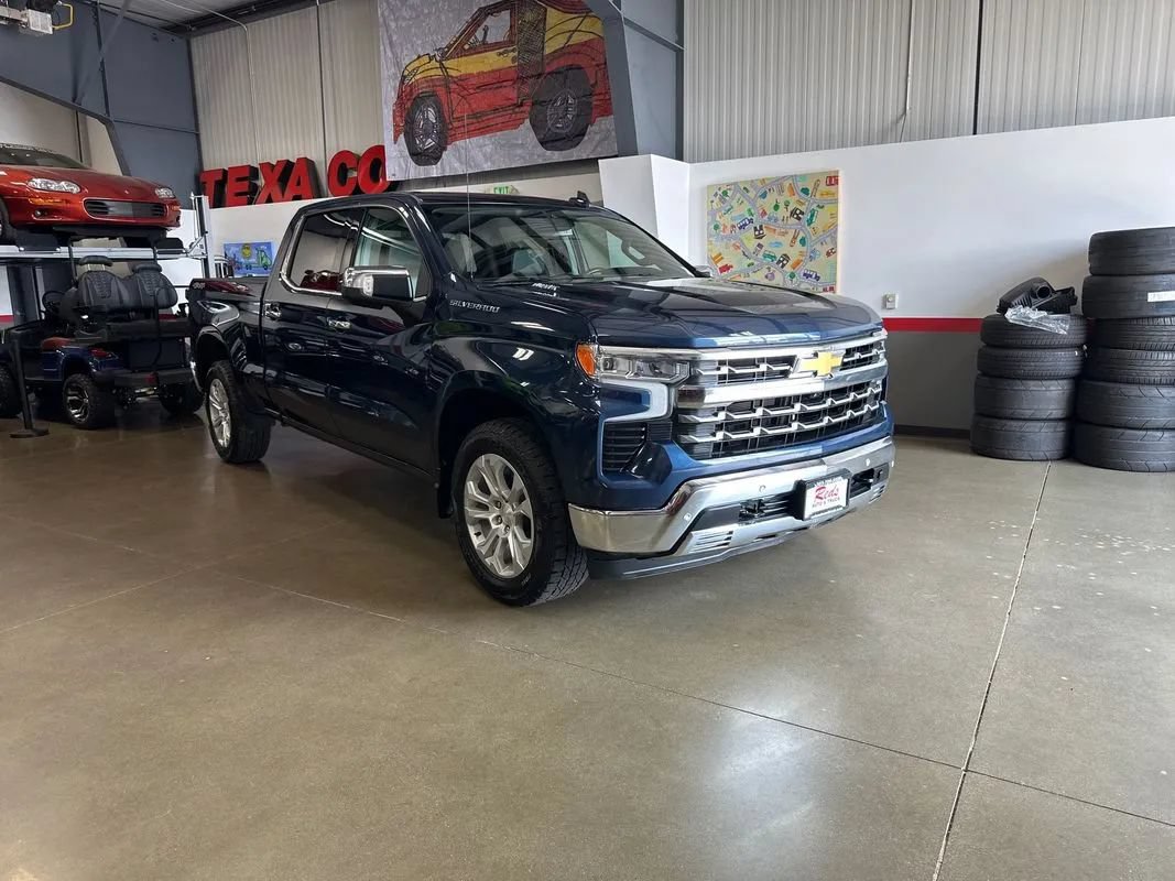 Used 2022 Chevrolet Silverado 1500 LTZ w/ Max Trailering Package AWD/4WD image 17