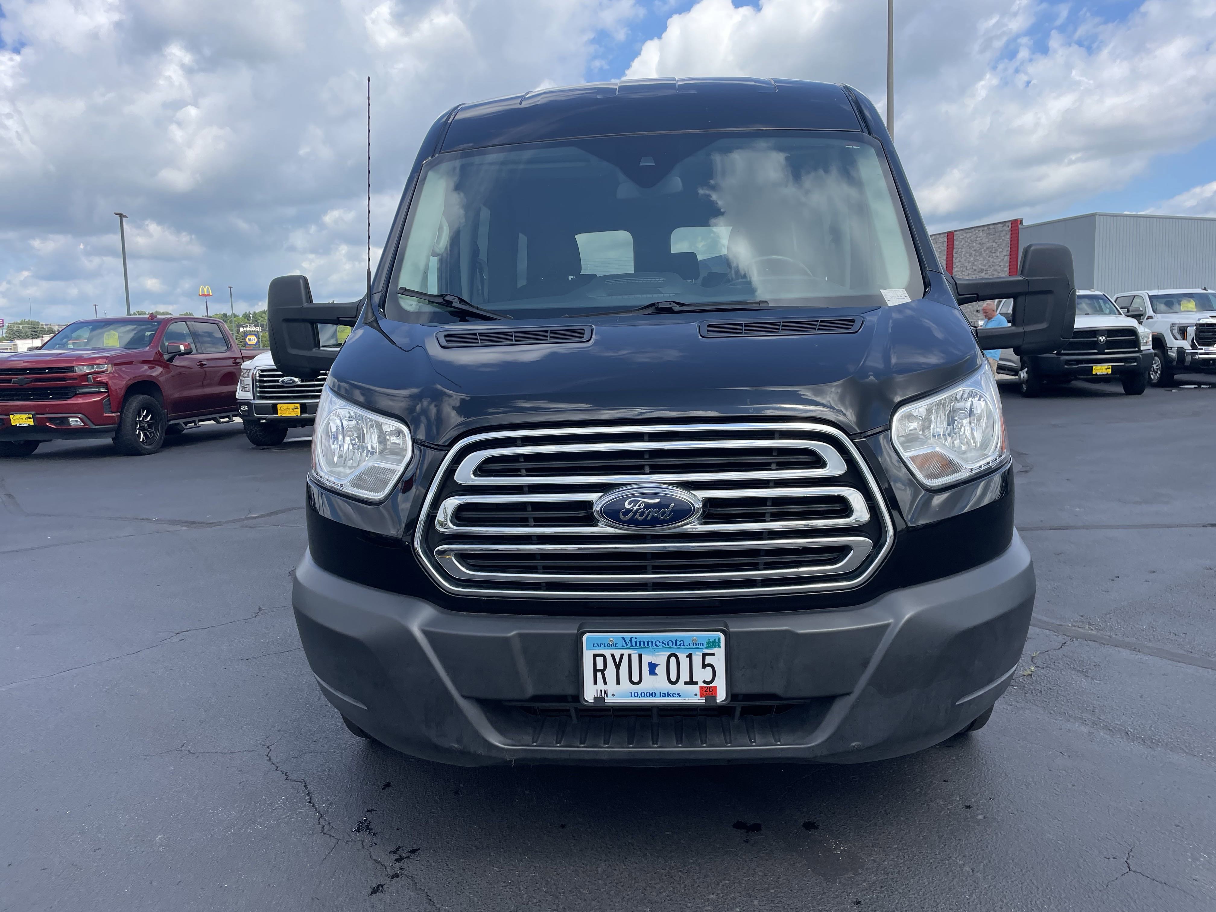 Used 2019 Ford Transit 150 XLT image 9