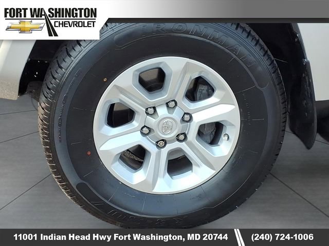 Used 2020 Toyota 4Runner SR5 Premium w/ Moonroof Package image 5