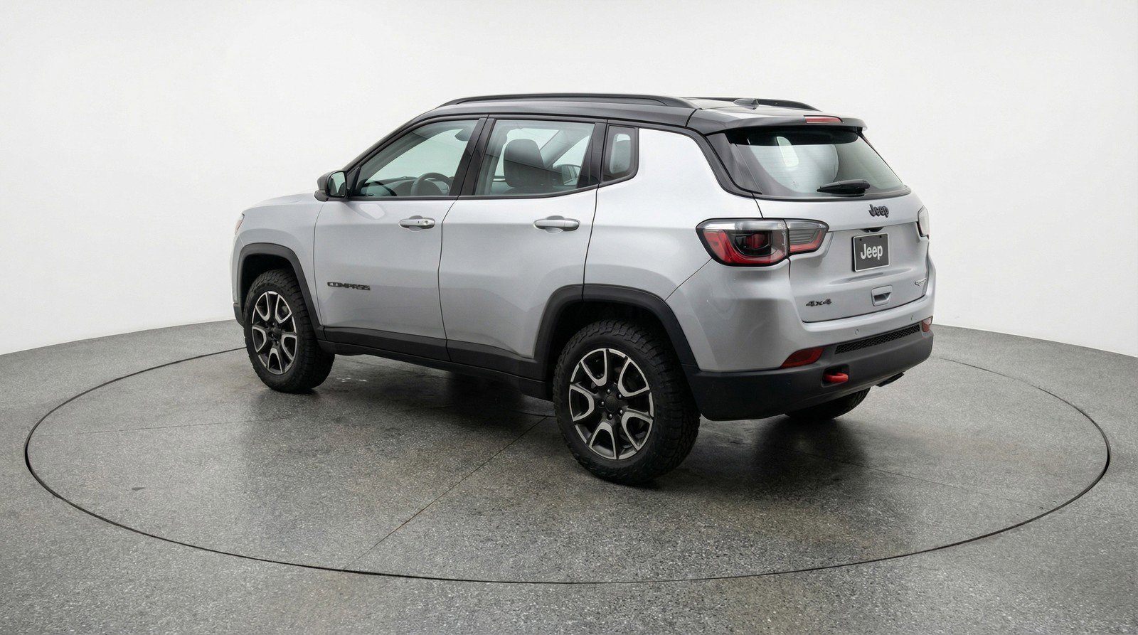 Used 2025 Jeep Compass Trailhawk image 6