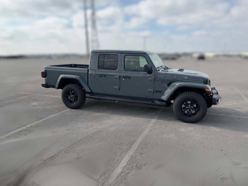 New 2026 Jeep Gladiator Sport image 15