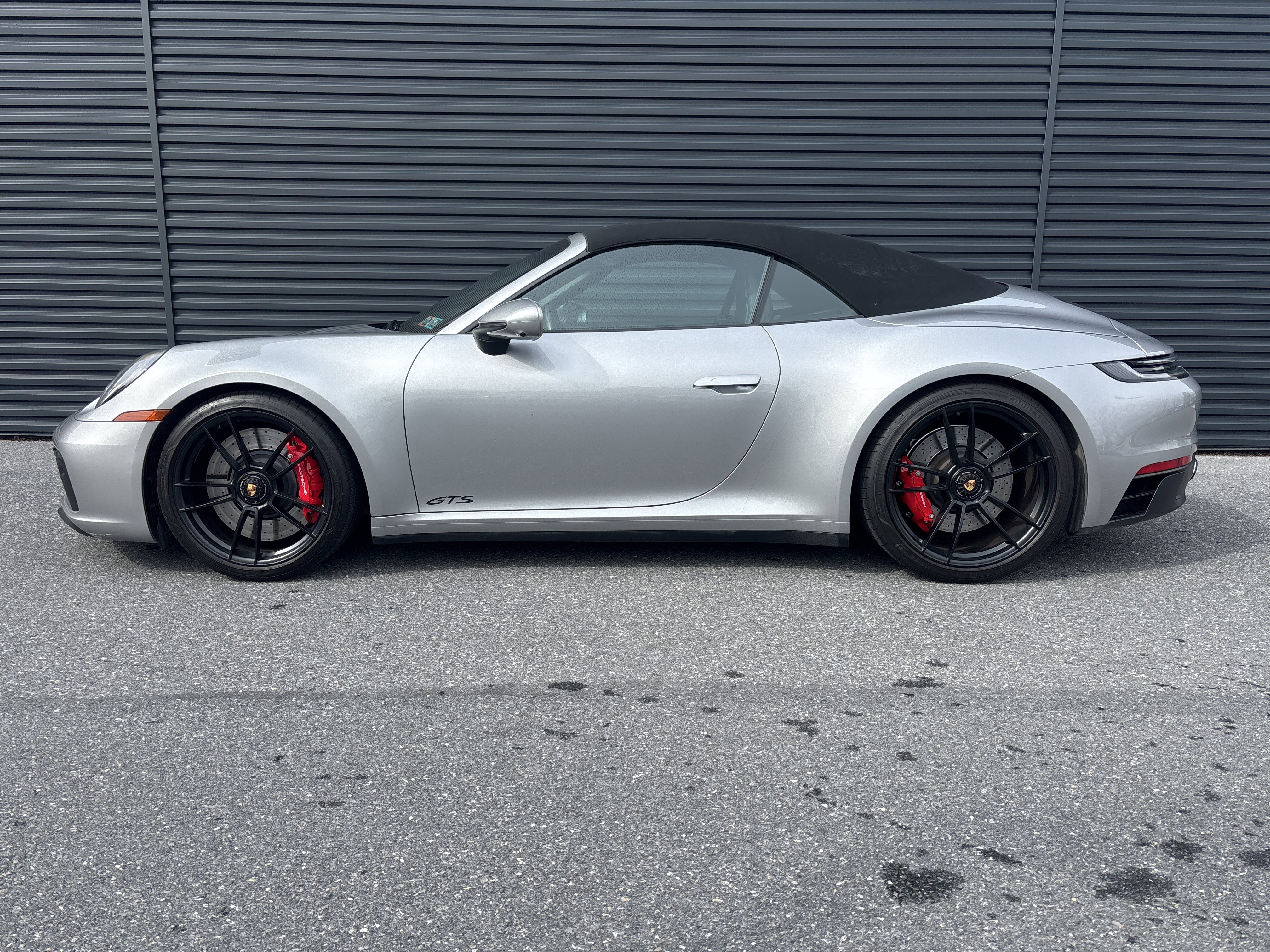 Certified 2022 Porsche 911 Cabriolet image 2