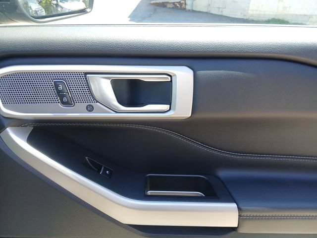 Certified 2023 Ford Explorer Limited w/ Equipment Group 301A AWD/4WD image 49