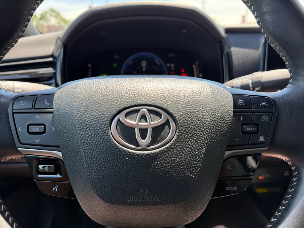 Certified 2025 Toyota Camry SE FWD image 34