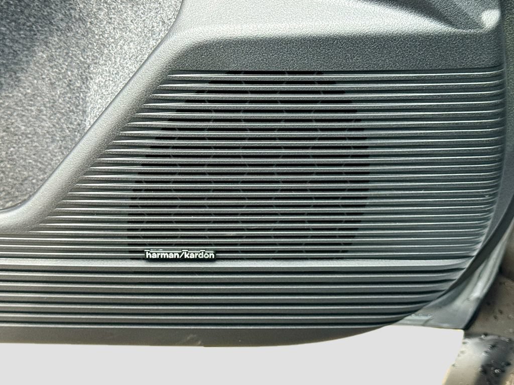 New 2026 Subaru Outback Limited AWD/4WD image 23