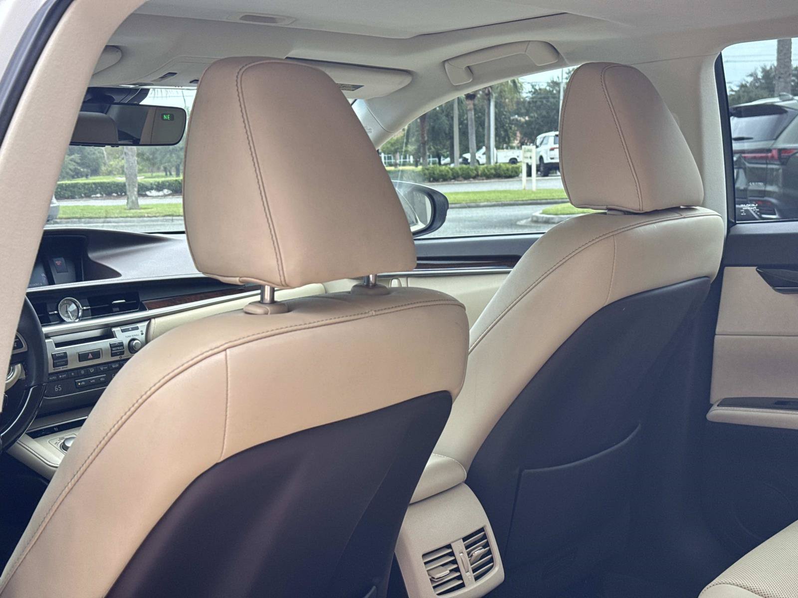 Used 2017 Lexus ES 350 w/ Premium Package FWD image 19