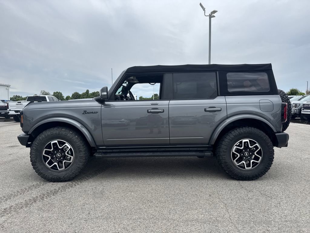 Used 2022 Ford Bronco Outer Banks AWD/4WD image 3