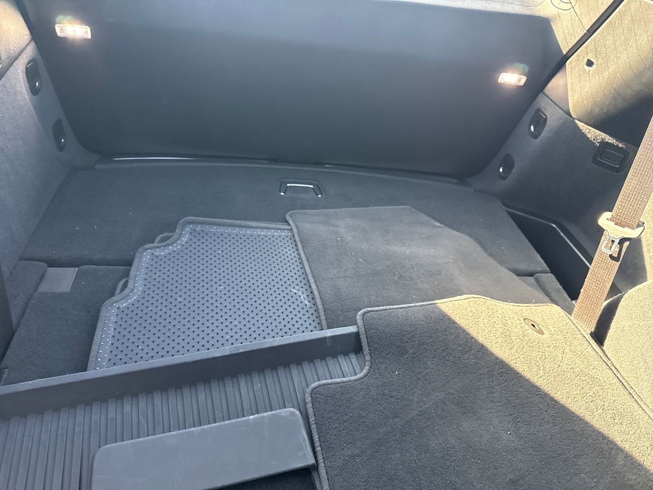 Used 2024 Cadillac XT6 Sport w/ Technology Package image 30