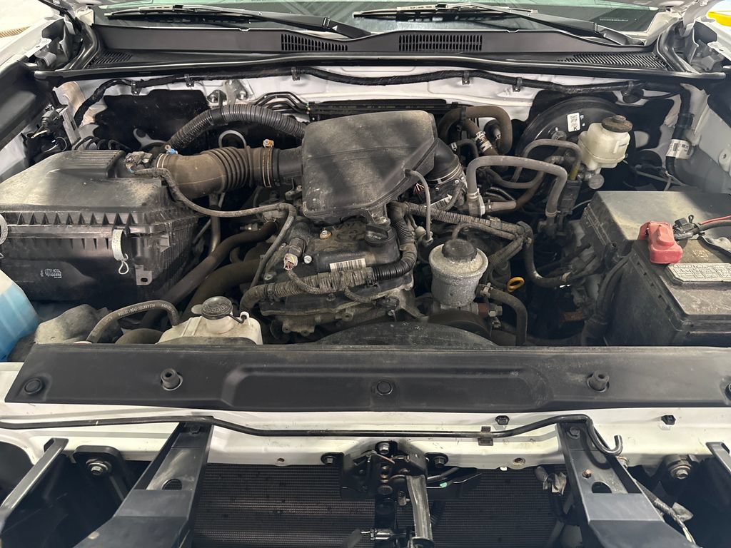 Used 2023 Toyota Tacoma SR AWD/4WD image 38