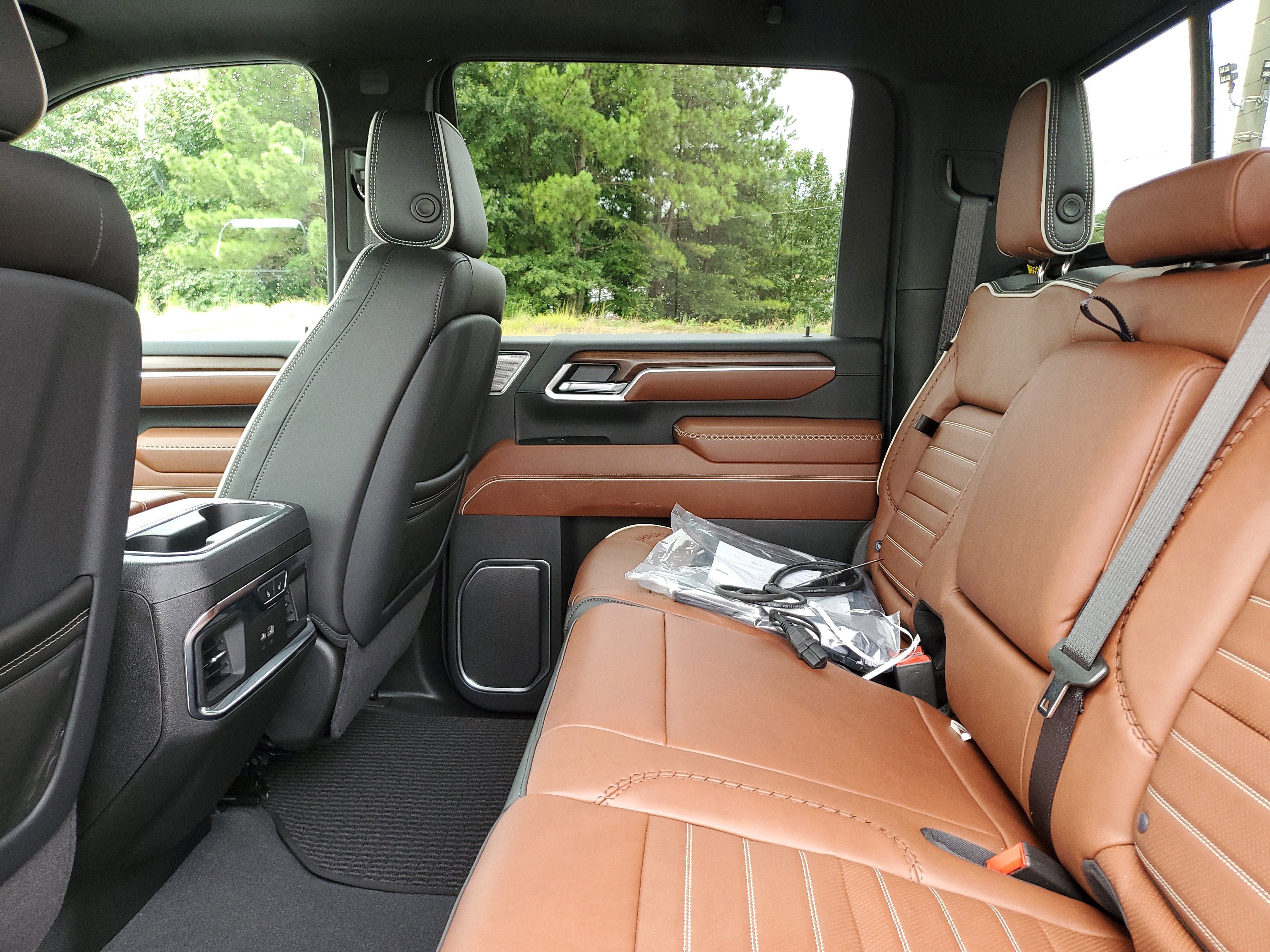 New 2025 GMC Sierra 2500 Denali Ultimate image 11